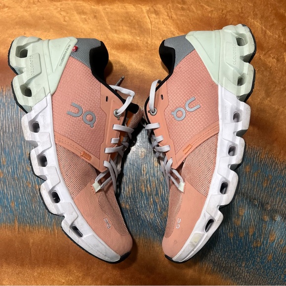 On Cloudflyer 4 Running Shoes Peach Aloe size 8.5 Sneakers - Picture 7 of 14